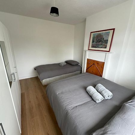 Nice Triple Room At 2 Iveragh Rd-7 Дъблин Екстериор снимка
